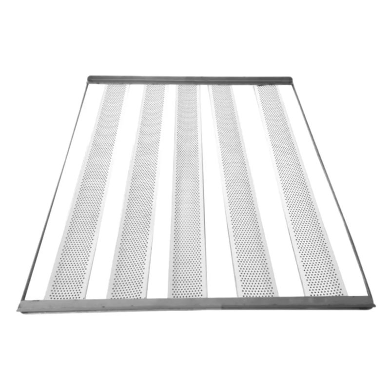 ASSADEIRA-58X70-2CM-PAO-FRANCES-5-TIRAS-7CM-PERFURADO-ALUMINIO-05MM---IMECA