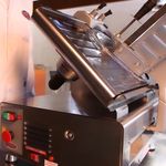 FATIADOR-DE-FRIOS-AUTOMATICO-BM-18-INOX-LAMINA-300MM-BIVOLT---BERMAR