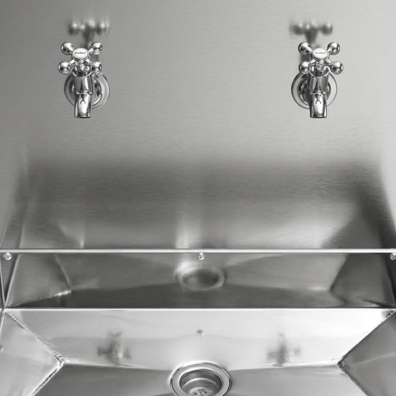 BEBEDOURO-INOX-50-LITROS-2-TORNEIRAS-COM-FILTRO-127V---FRISBEL