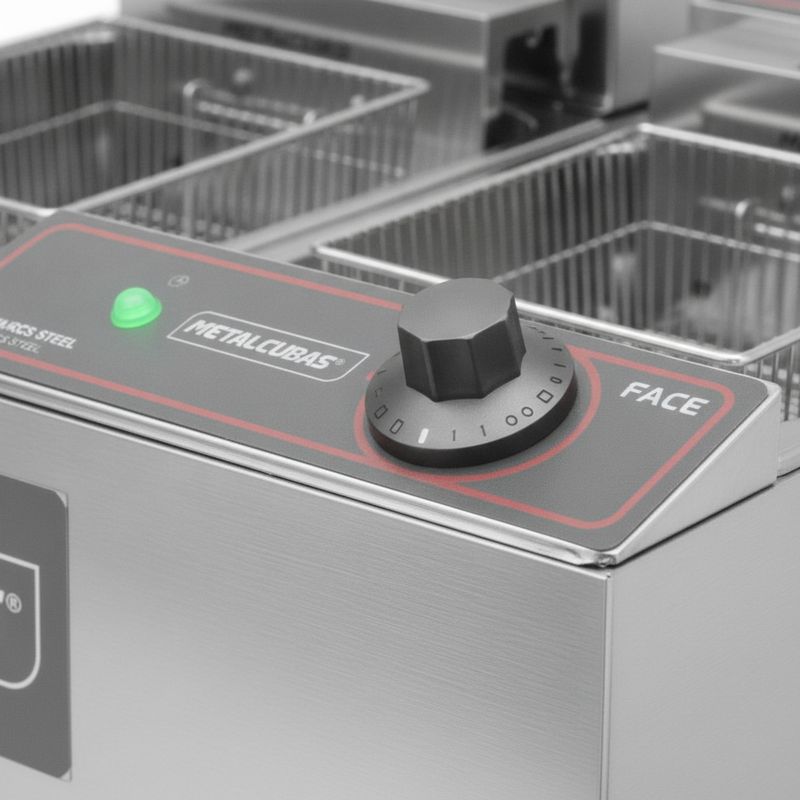 FRITADEIRA-ELETRICA-FRCE-6-6L-6400W-2-CUBAS-OLEO-INOX-220V---METALCUBAS