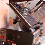 FATIADOR-DE-FRIOS-AUTOMATICO-BM-18-INOX-LAMINA-300MM-BIVOLT---BERMAR
