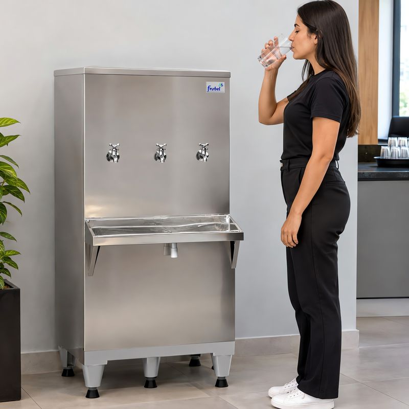 BEBEDOURO-INOX-100-LITROS-3-TORNEIRAS-COM-FILTRO-220V---FRISBEL